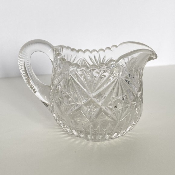 Scalloped Edge Early American Pressed Clear Glass Creamer READ - Picture 1 of 16
